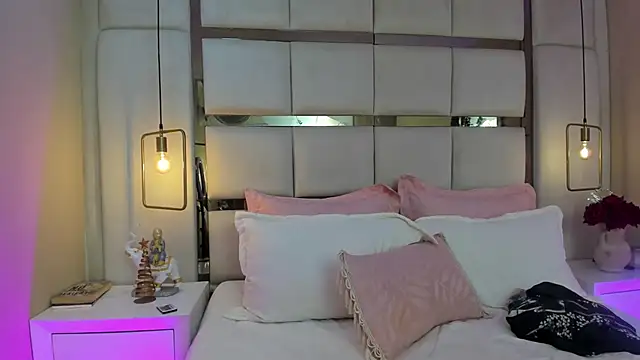 elizavenus online show from November 26, 11:43 am