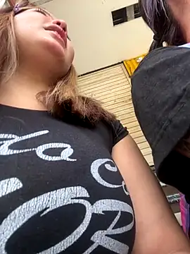 CharlotteMillers online show from November 13, 4:00 pm