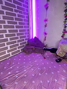 CharlotteMillers online show from September 18, 2:42 pm