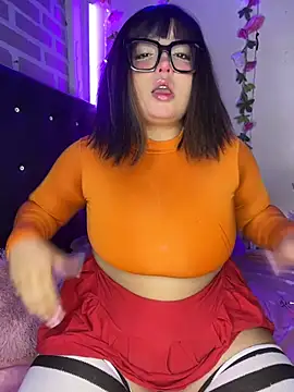 CharlotteMillers online show from November 11, 5:02 am