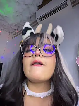 CharlotteMillers online show from March 5, 2:19 am