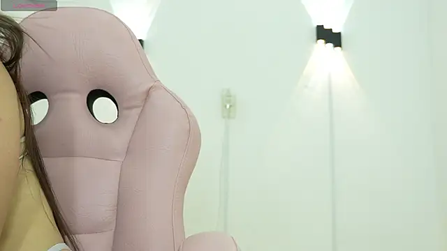 Emma jamess online show from February 14, 5:07 am