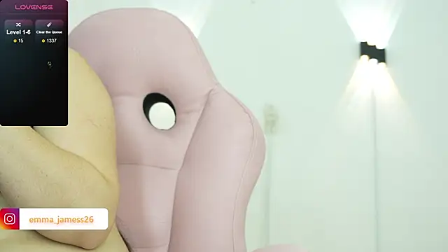 Emma jamess online show from March 29, 4:25 am