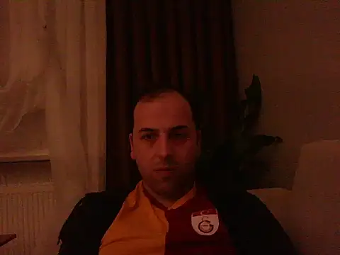 Snapshot of Yldrmm_9553 chatting on May 1, 9:20 pm Yldrmm 9553 online show from May 1, 9:20 pm