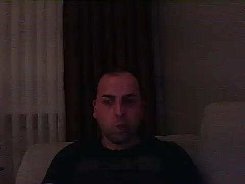Snapshot of Yldrmm_9553 chatting on May 29, 9:43 pm Yldrmm 9553 online show from May 29, 9:43 pm