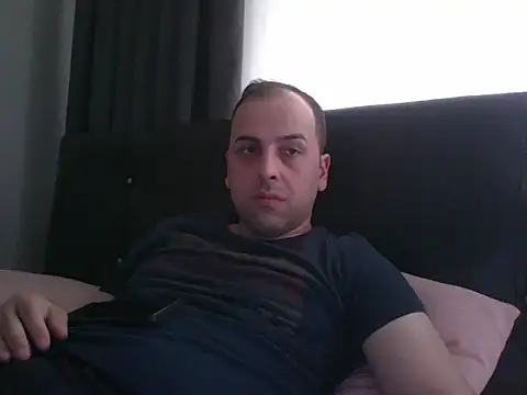 Snapshot of Yldrmm_9553 chatting on May 20, 3:09 pm Yldrmm 9553 online show from May 20, 3:09 pm
