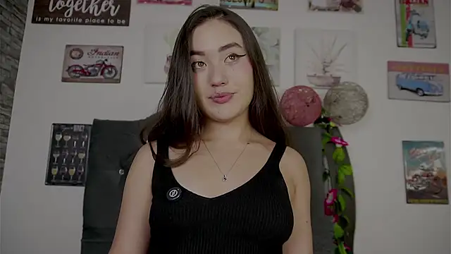 Snapshot of olivia22love chatting on February 25, 5:40 am olivia22love online show from February 25, 5:40 am