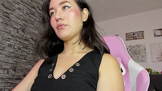 Snapshot of olivia22love chatting on February 1, 1:30 pm olivia22love online show from February 1, 1:30 pm