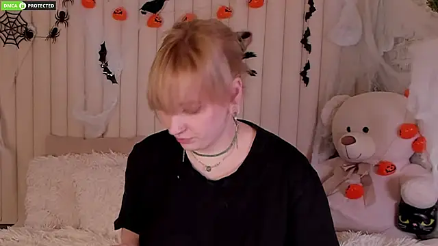 Snapshot of RachelCart chatting on October 15, 3:05 am RachelCart online show from October 15, 3:05 am