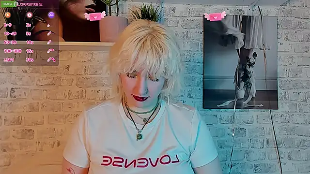 Snapshot of RachelCart chatting on March 3, 3:38 am RachelCart online show from March 3, 3:38 am