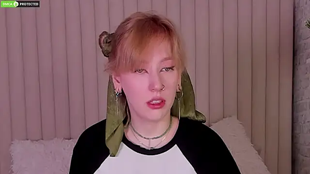 Snapshot of RachelCart chatting on September 29, 3:02 am RachelCart online show from September 29, 3:02 am