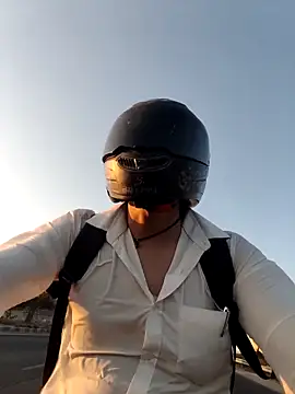 Snapshot of Lucifer21dragon chatting on March 6, 12:55 pm Lucifer21dragon online show from March 6, 12:55 pm