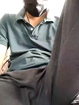 Snapshot of Lucifer21dragon chatting on February 9, 5:38 am Lucifer21dragon online show from February 9, 5:38 am