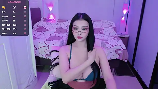 Snapshot of Waifu_Jennie chatting on October 10, 1:06 am Waifu Jennie online show from October 10, 1:06 am