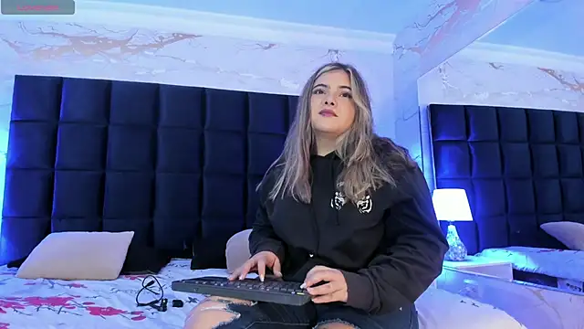 EVELIN MASON online show from January 14, 9:51 pm