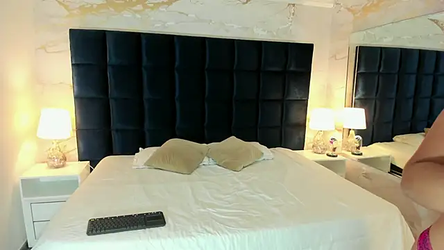 EVELIN MASON online show from November 10, 8:14 pm