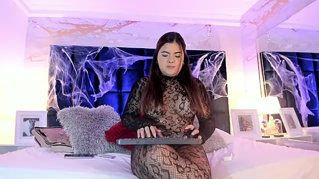 EVELIN MASON online show from October 11, 10:11 pm