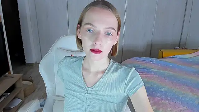 Snapshot of ice_pixie chatting on November 20, 3:02 pm ice pixie online show from November 20, 3:02 pm