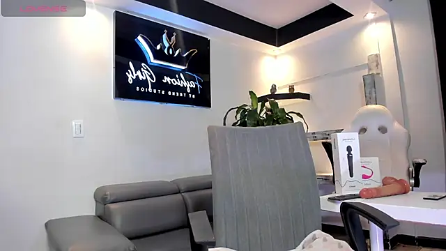 Snapshot of AnaRuiz chatting on September 18, 7:50 pm AnaRuiz online show from September 18, 7:50 pm