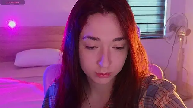 YasmineWest online show from May 1, 12:37 am