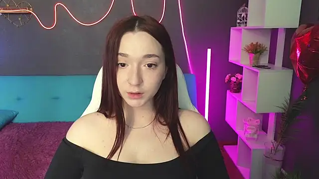 Snapshot of YasmineWest chatting on February 26, 7:34 am YasmineWest online show from February 26, 7:34 am