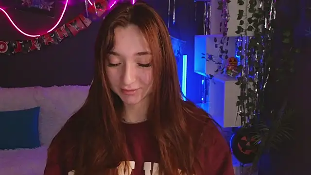 YasmineWest online show from October 29, 2:32 am