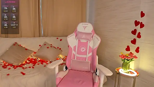 AnnikaAllison online show from March 29, 1:35 pm