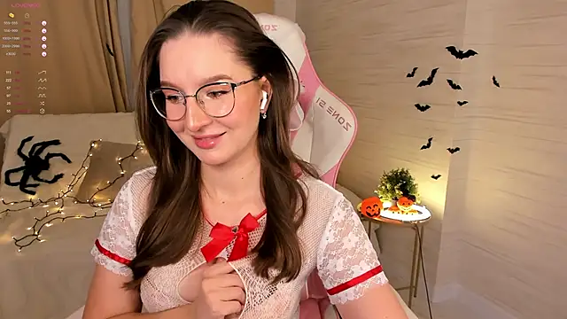 Snapshot of AnnikaAllison chatting on October 12, 12:50 pm AnnikaAllison online show from October 12, 12:50 pm