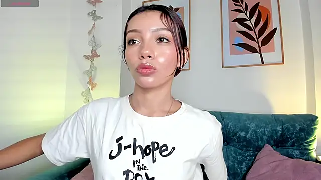 Snapshot of amysc chatting on March 1, 1:51 pm amysc online show from March 1, 1:51 pm