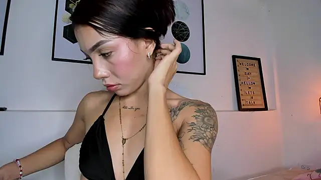 amysc online show from February 28, 11:43 am