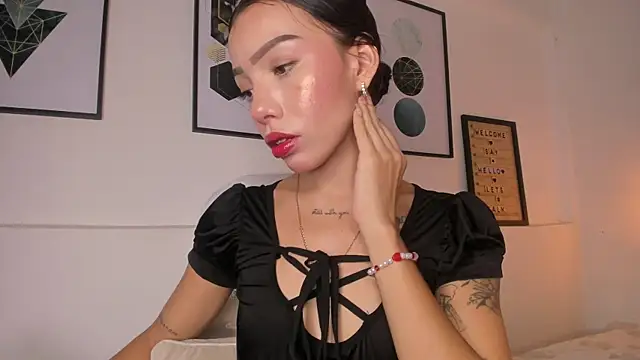 amysc online show from December 3, 1:54 pm