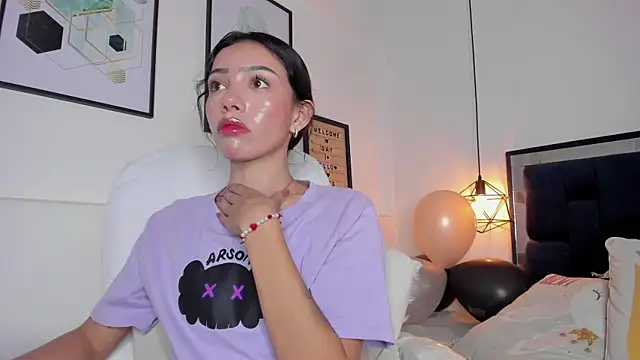 amysc online show from October 31, 1:19 pm