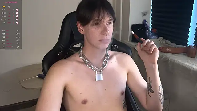 Snapshot of carthylovvve chatting on October 10, 12:28 pm carthylovvve online show from October 10, 12:28 pm