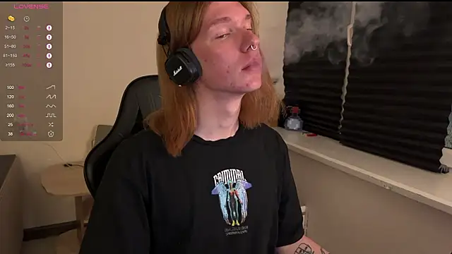 carthylovvve online show from February 15, 4:06 pm