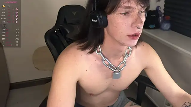 Snapshot of carthylovvve chatting on October 14, 3:34 pm carthylovvve online show from October 14, 3:34 pm