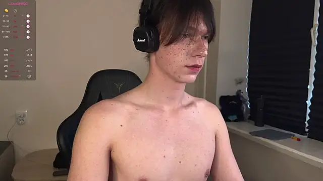 Snapshot of carthylovvve chatting on November 2, 1:49 pm carthylovvve online show from November 2, 1:49 pm