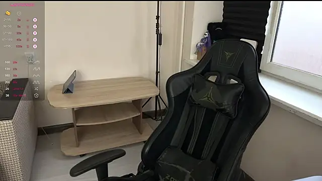 carthylovvve online show from March 3, 2:24 pm