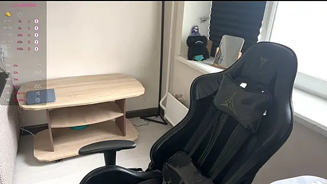 carthylovvve online show from April 19, 10:27 am