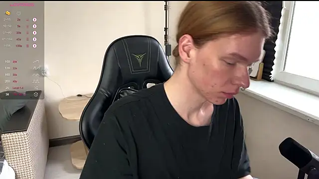 carthylovvve online show from February 17, 1:08 pm