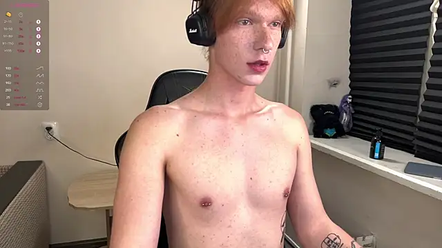 Snapshot of carthylovvve chatting on November 14, 3:37 pm carthylovvve online show from November 14, 3:37 pm