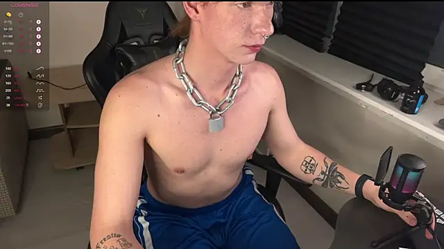 Snapshot of carthylovvve chatting on November 27, 3:01 pm carthylovvve online show from November 27, 3:01 pm