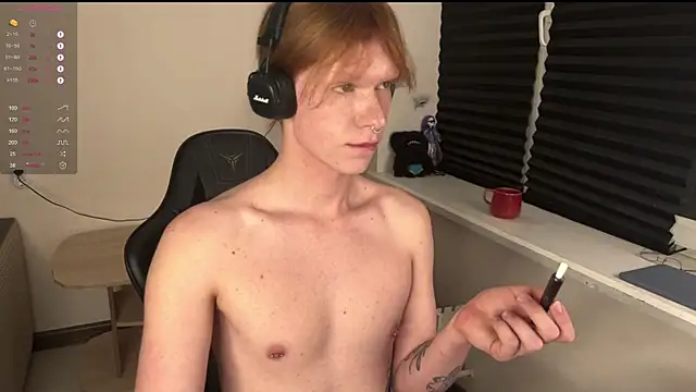 Snapshot of carthylovvve chatting on December 1, 3:35 pm carthylovvve online show from December 1, 3:35 pm