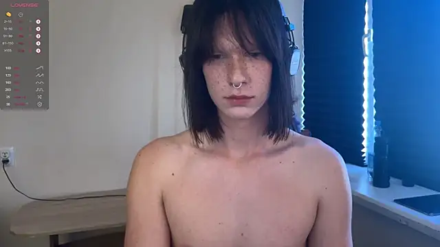 Snapshot of carthylovvve chatting on September 12, 12:38 pm carthylovvve online show from September 12, 12:38 pm