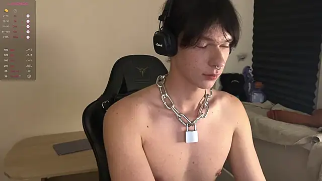 Snapshot of carthylovvve chatting on October 7, 5:03 pm carthylovvve online show from October 7, 5:03 pm