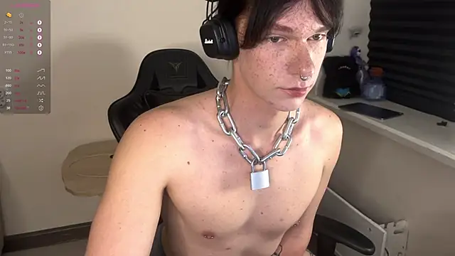 Snapshot of carthylovvve chatting on October 19, 3:04 pm carthylovvve online show from October 19, 3:04 pm