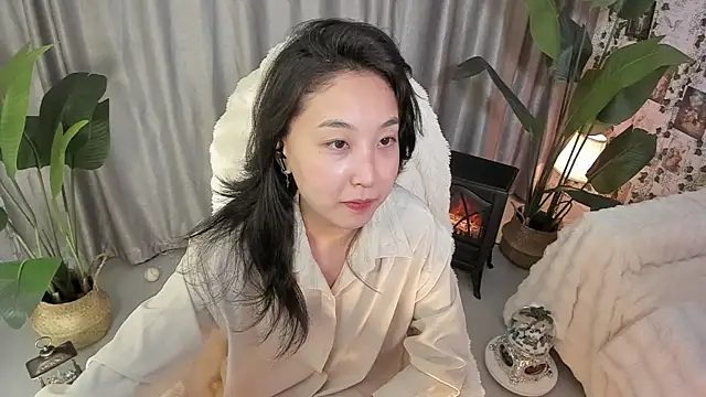 Snapshot of Minami_686 chatting on February 12, 1:48 pm Minami 686 online show from February 12, 1:48 pm