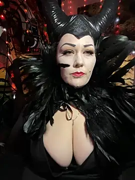 fatfabulous1981 online show from November 1, 1:34 am