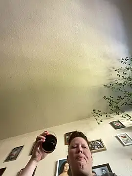 fatfabulous1981 online show from March 14, 8:48 pm