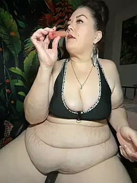 Snapshot of fatfabulous1981 chatting on March 21, 6:05 am fatfabulous1981 online show from March 21, 6:05 am