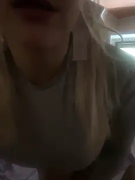 SexxxiLexiiii online show from April 11, 6:32 am